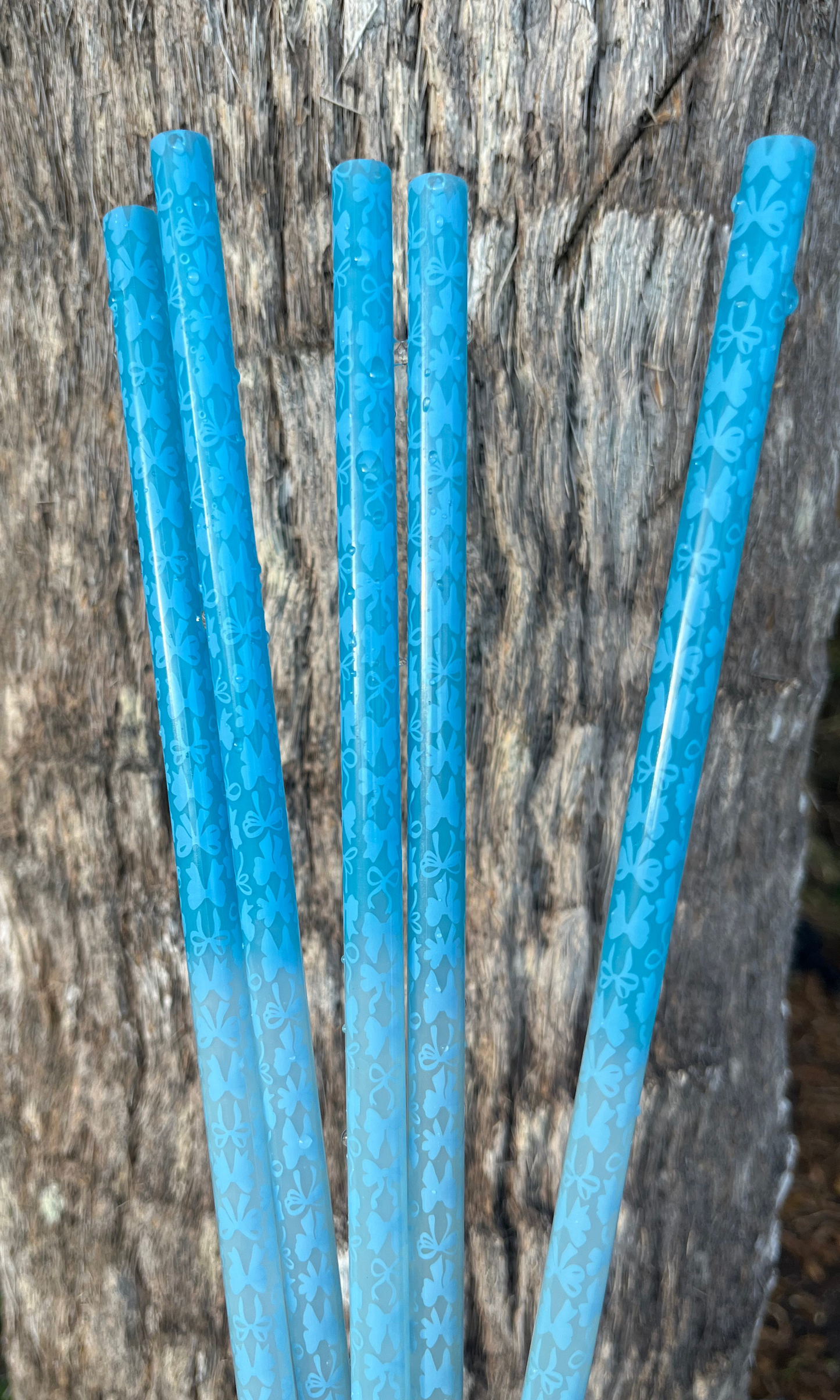 40oz Color Change Blue Bows Print Straw
