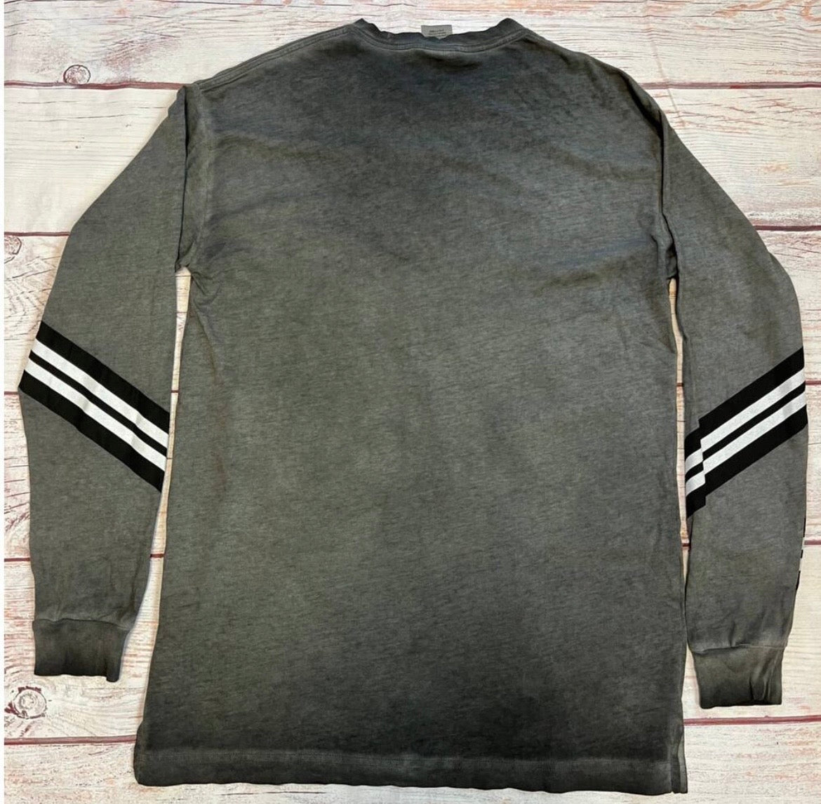 VS PINK Retired Campus Tee Long Sleeve XS