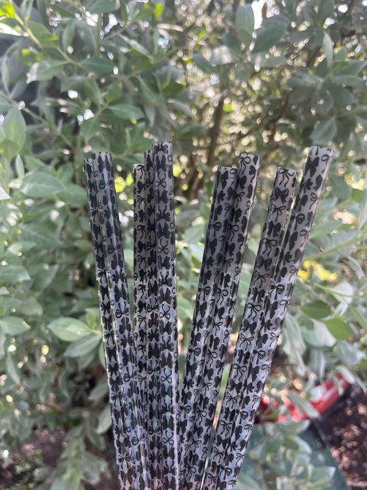 40oz Color Change Black Bow Print Straw